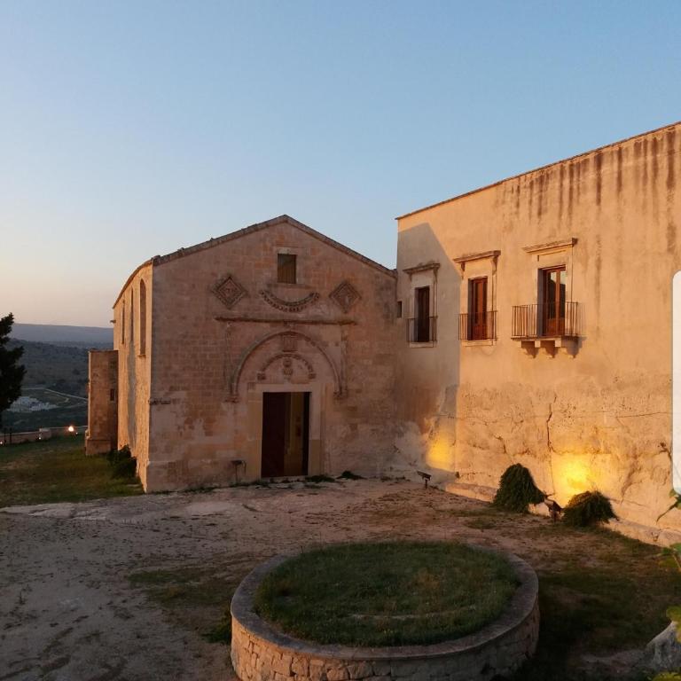 DAMA - Two-Bedroom Apartment - 24