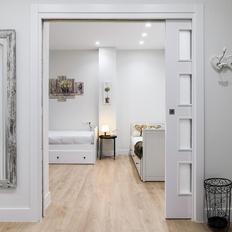 Bilbao Centro con opción de Parking - Three-Bedroom Apartment - 5
