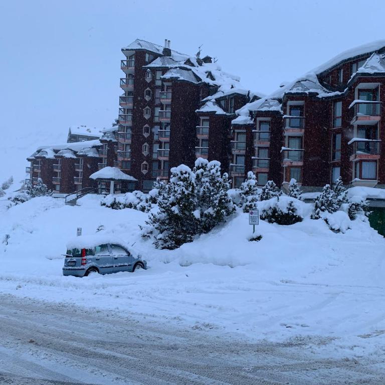 renovated studio ski in ski out, CIR 1255 - Monolocale - 11