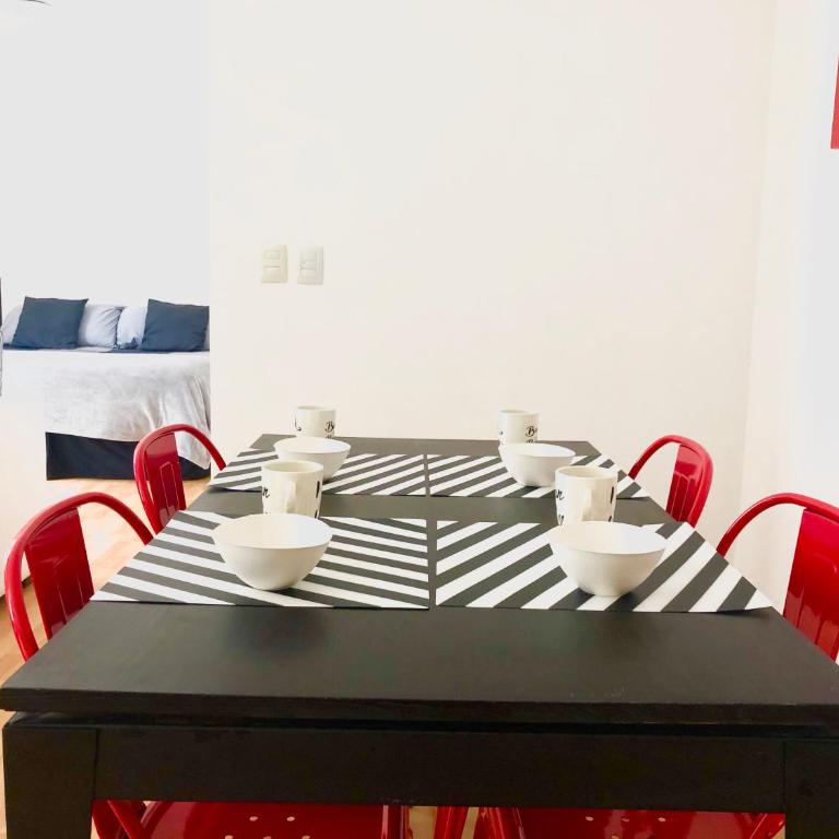 Apartamentos de Maria en Martinez! Av Libertador con Patio! - Estudio Deluxe con cama grande - 19