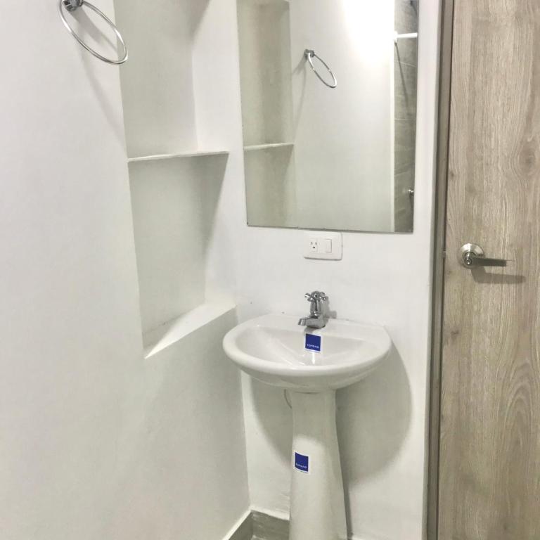 Caribbean Venture Apto 303 - Rodadero, Santa Marta - Apartment - 5