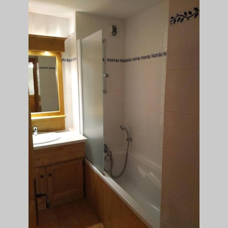 Chalet Apartment Oz Station 4 star T3 well equipped & next to pistes - Appartement 2 Chambres - 13