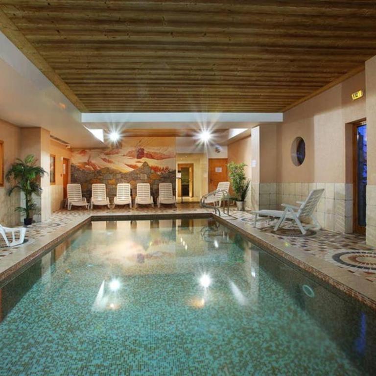 Chalet Apartment Oz Station 4 star T3 well equipped & next to pistes - Appartement 2 Chambres - 24
