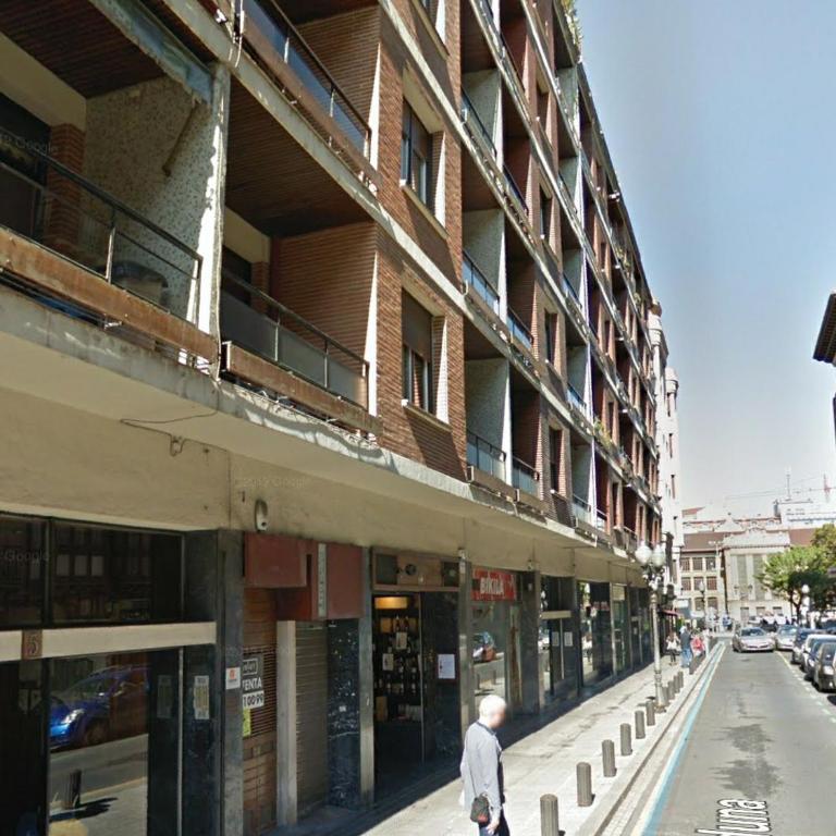 Bilbao Centro con opción de Parking - Three-Bedroom Apartment - 35