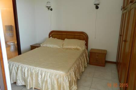 Espléndida vista en el corazón de Punta del Este - Apartamento de 2 dormitorios - 10