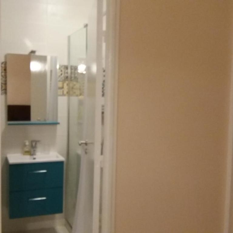 STUDIO 3mn A PIED DE LA PLAGE AVEC TERRASSE - Appartement 1 Chambre - 20