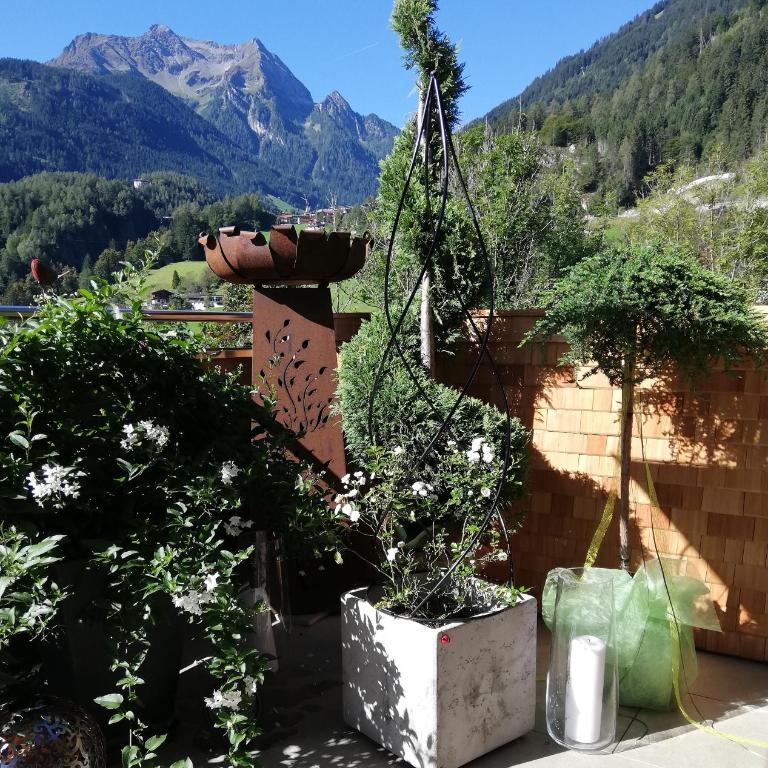 Landhaus Seiringer Apartments - Apartment mit 2 Schlafzimmern und Bergblick - 18