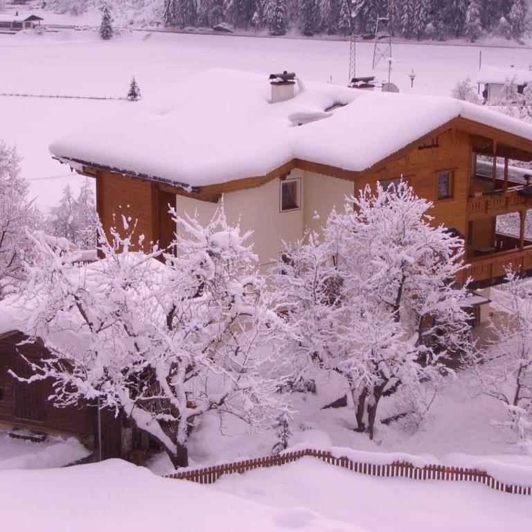 Landhaus Seiringer Apartments - Apartment mit 2 Schlafzimmern und Bergblick - 10