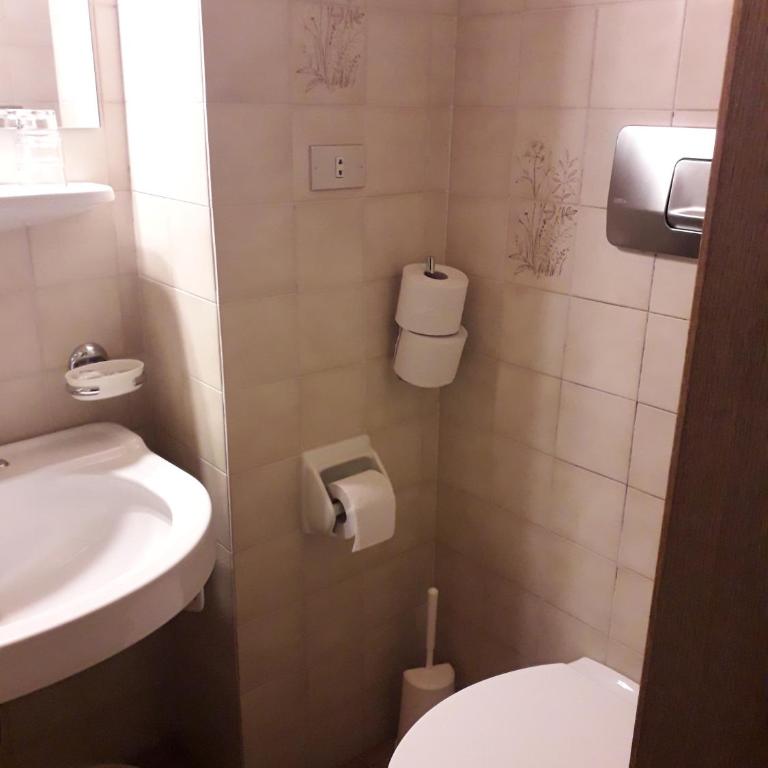 Hotel Villa Emilia - Camera Budget Doppia con Letti Singoli - 5