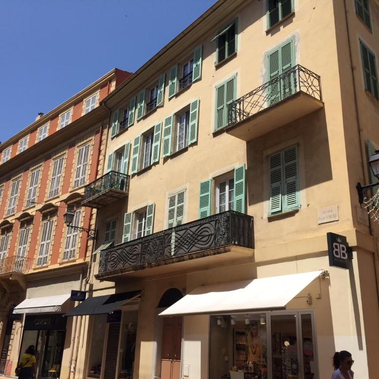 Welcome in the cozy blue nest pedestrian Menton - Studio - 27