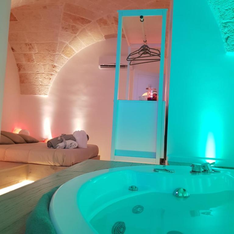 Christian's Suites & Spa - Suite con Vasca Idromassaggio - 9