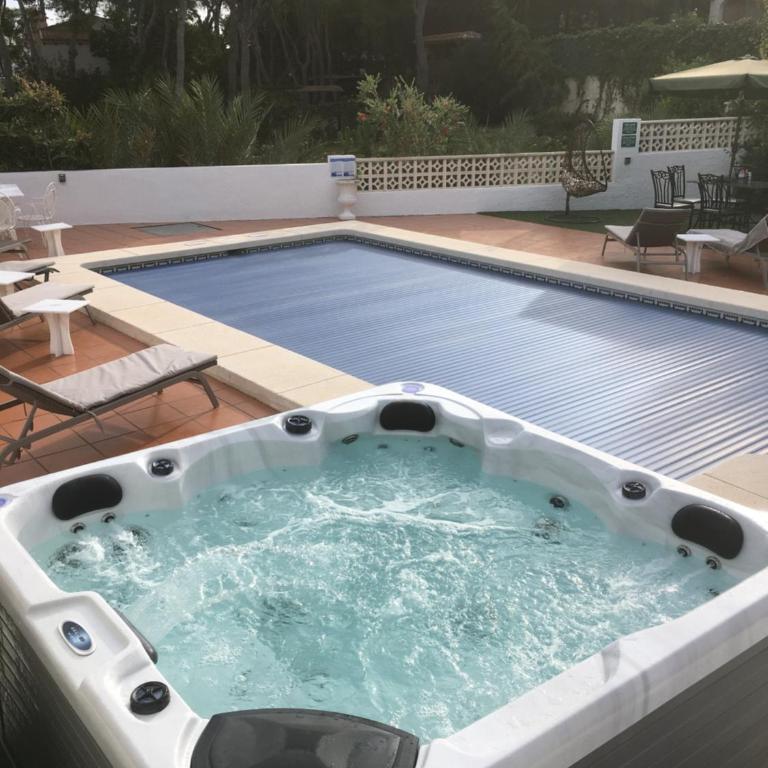 No 20 Bernia, Moraira - Villa with Private Pool - 2