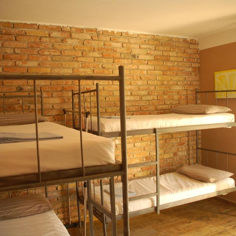 Hostel Anton - Krevet za Jednu Osobu u Šestokrevetnoj Spavaonici - 1
