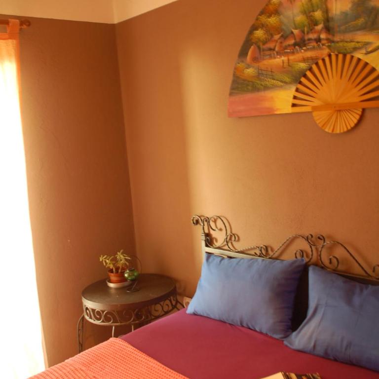 Hostel Anton - Dvokrevetna Soba sa Bračnim Krevetom i Zajedničkim Kupatilom - 5
