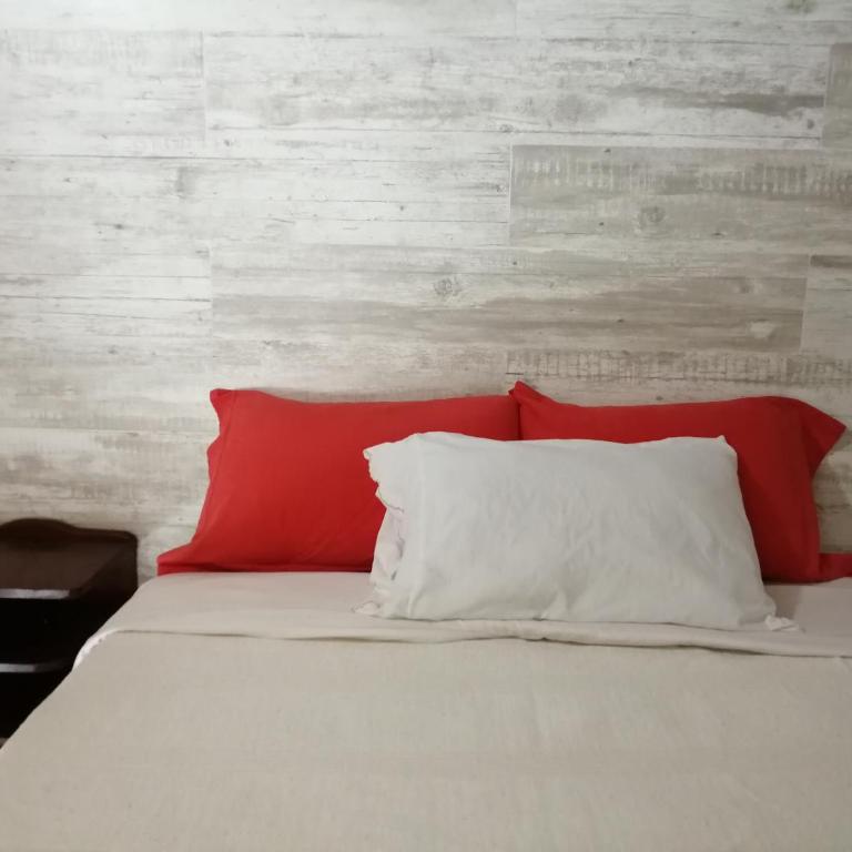 Granados - Double Room with Private Bathroom - 9