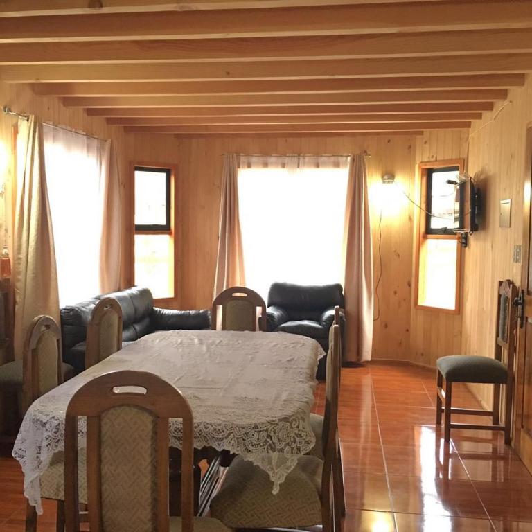 Cabañas Los Canelos Pucon, Hermosa Granja de 20 hectaréas a orillas del Río Liucura - Casa de 5 dormitorios - 3
