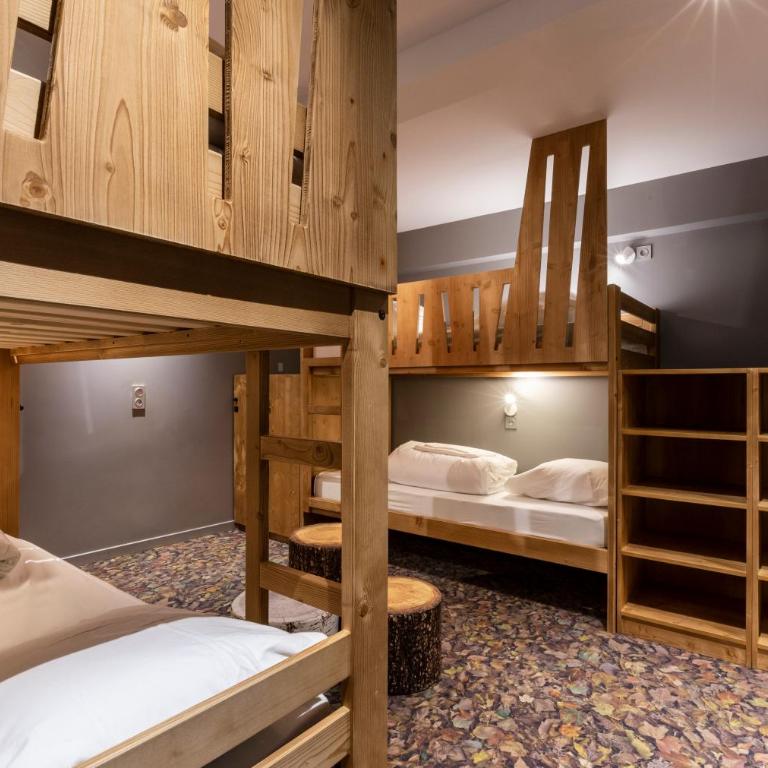 Hotel Base Camp Lodge - Bourg Saint Maurice - Lit Simple dans Dortoir de 4 Lits - 4