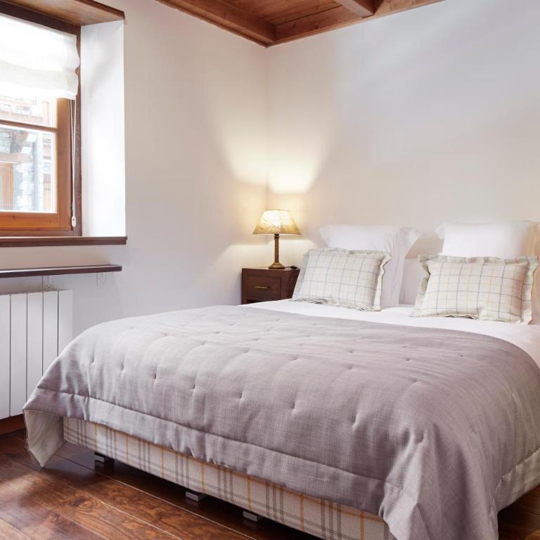 Val de Ruda 64 by FeelFree Rentals - Two-Bedroom Apartment - 12