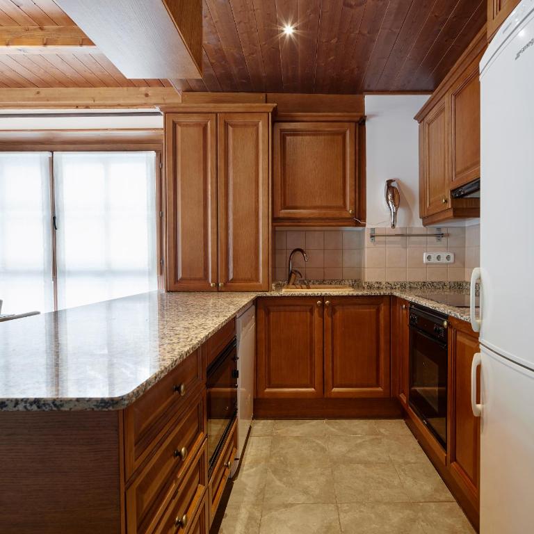 Val de Ruda 64 by FeelFree Rentals - Two-Bedroom Apartment - 11