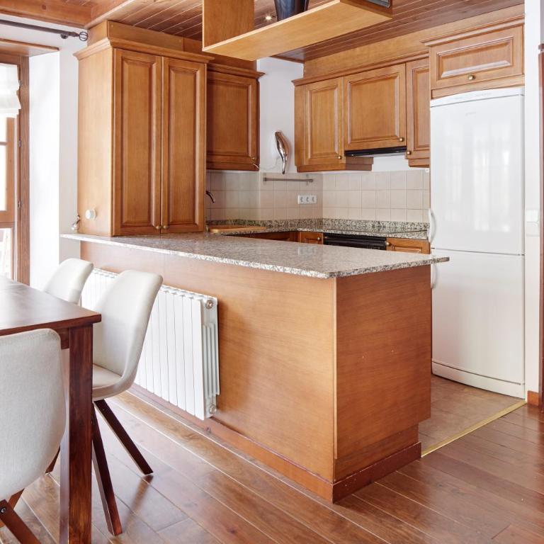 Val de Ruda 64 by FeelFree Rentals - Two-Bedroom Apartment - 10