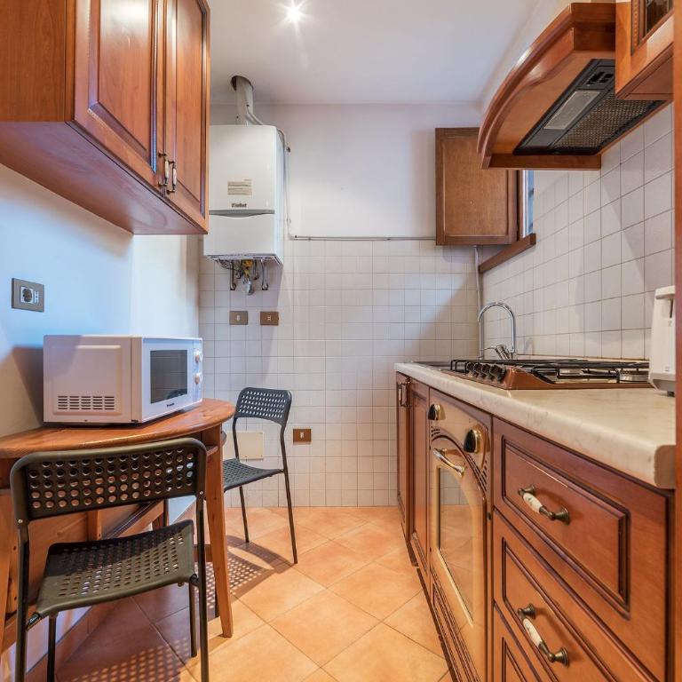 Amazing studio in Campo de Fiori - FromHometoRome - Appartamento Monolocale - 13