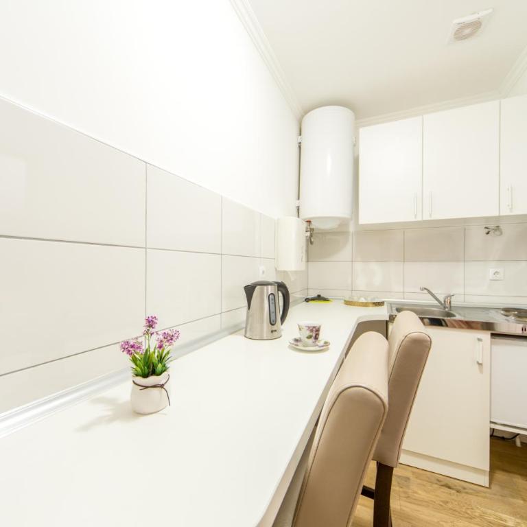 F Apartmani Kragujevac - Standard Triple Studio - 4