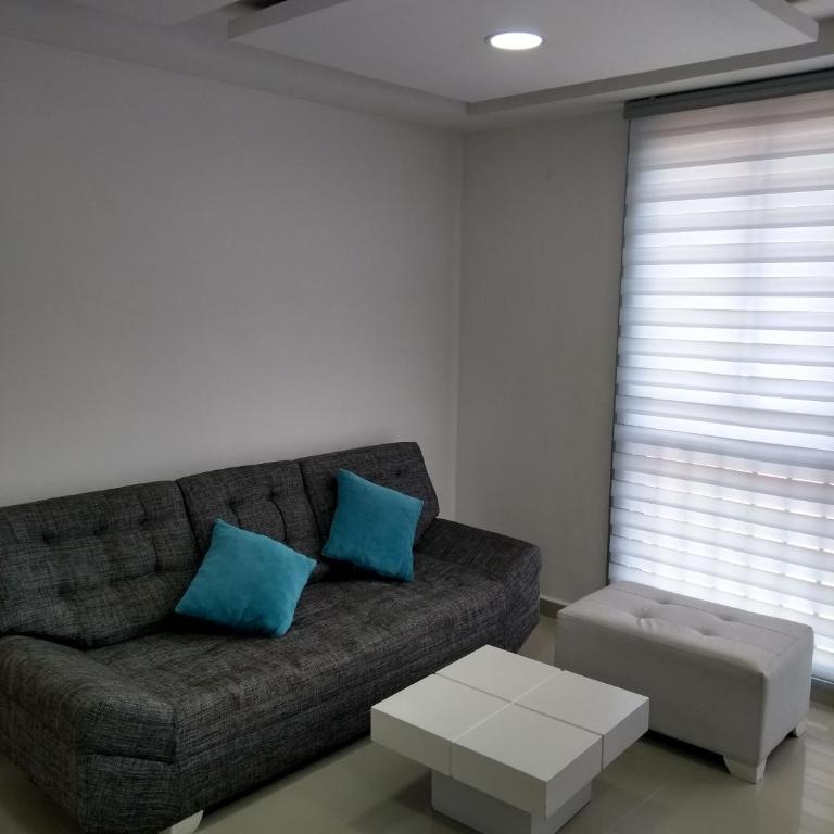 Apartamento Amoblado Cucuta - Apartamento de 3 dormitorios - 3