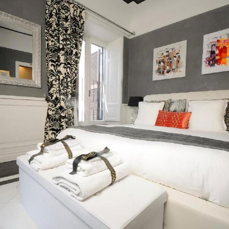 Royal Suite Trinità Dei Monti - Junior Suite con Vista - 8
