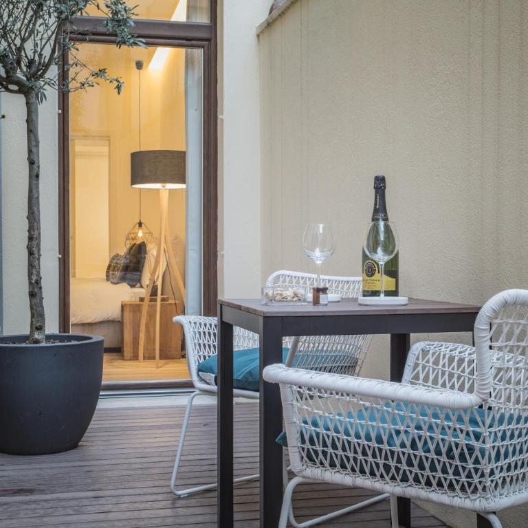 Erïk Langer S. Sofia C. Battisti - Monolocale Deluxe con Patio - Via Cesare Battisti 149 - 1