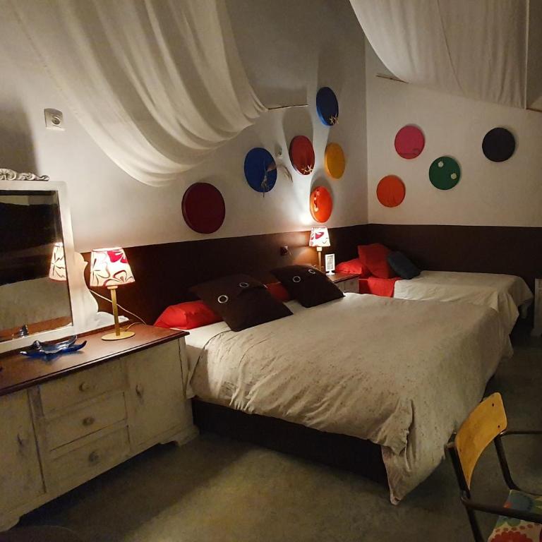 Barrio Boutik Hostal long stays - Classic Triple Room - 3