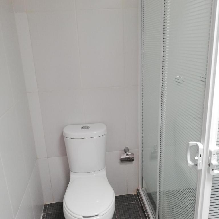 CORDIALITY INN - Habitación Doble con baño privado - 8