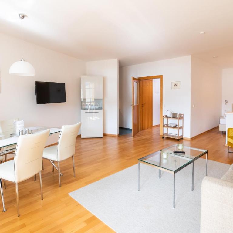 Werzer Strandcasino Hotel - Apartment mit 1 Schlafzimmer und Balkon - 3
