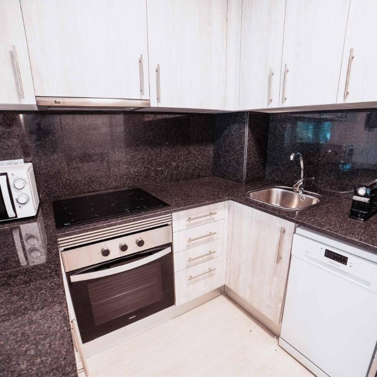 Apartamento reformado a 2 minutos de la playa en Calella! - Apartamento de 2 dormitorios - 3
