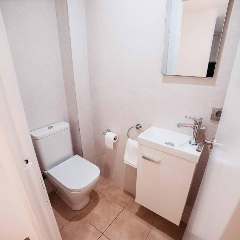 Apartamento reformado a 2 minutos de la playa en Calella! - Apartamento de 2 dormitorios - 8