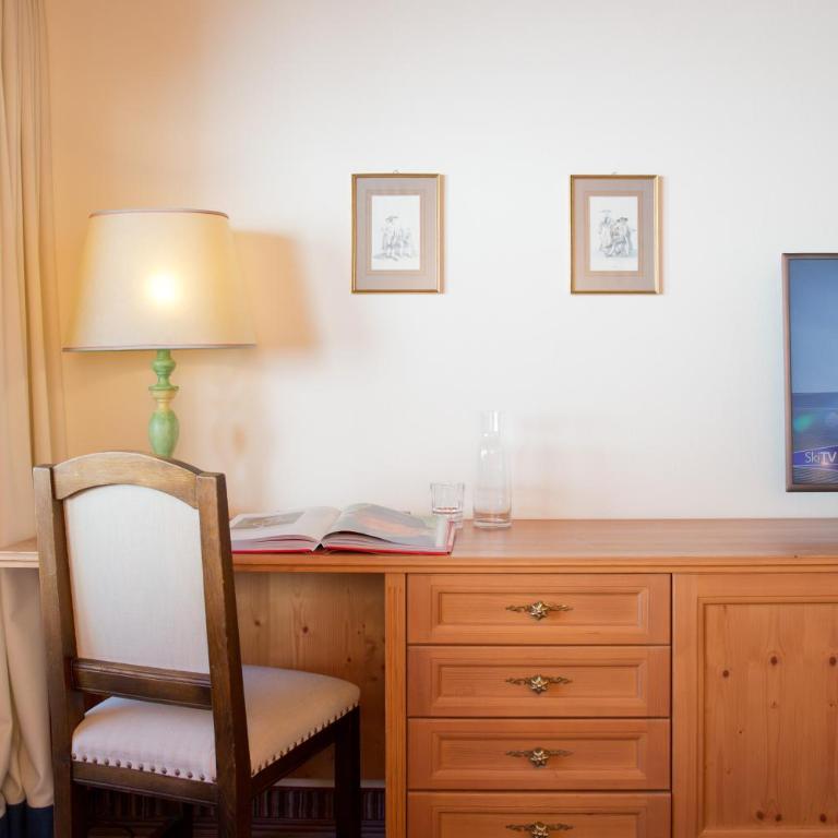 Hotel Angela - Junior Suite - 1