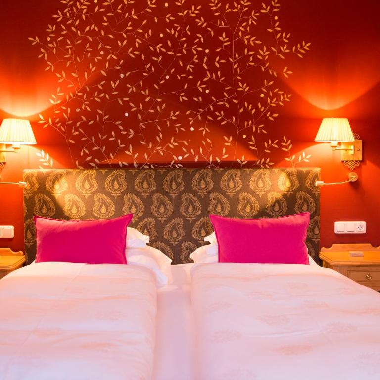 Alpenland - das feine Kleine, zentral und ruhig mit modernem Wellnessbereich - Deluxe Doppelzimmer - 2