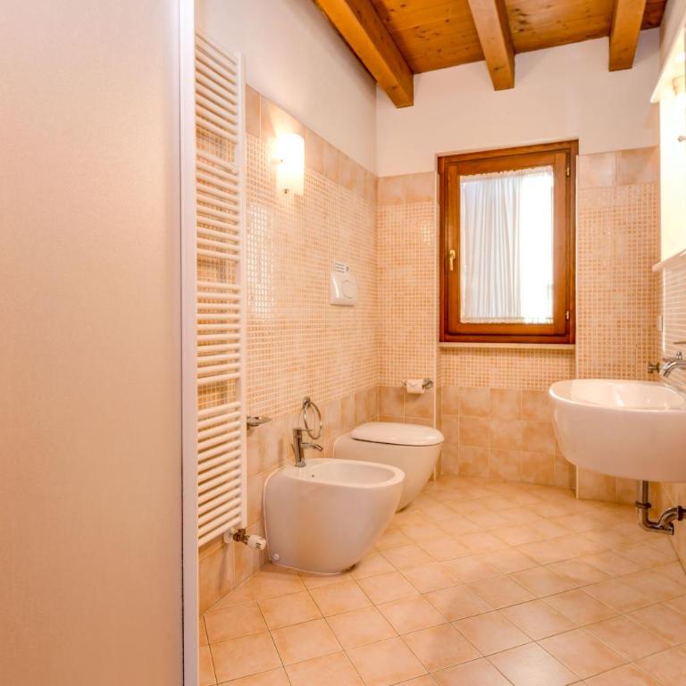 Relais Rosa Dei Venti -Ciao Vacanze- - Appartamento Standard con 2 Camere da Letto e Vista Lago Parziale - 11