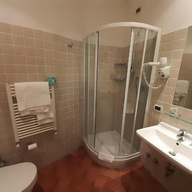 Hotel Borgovico - Camera Matrimoniale/Doppia con Letti Singoli - 22