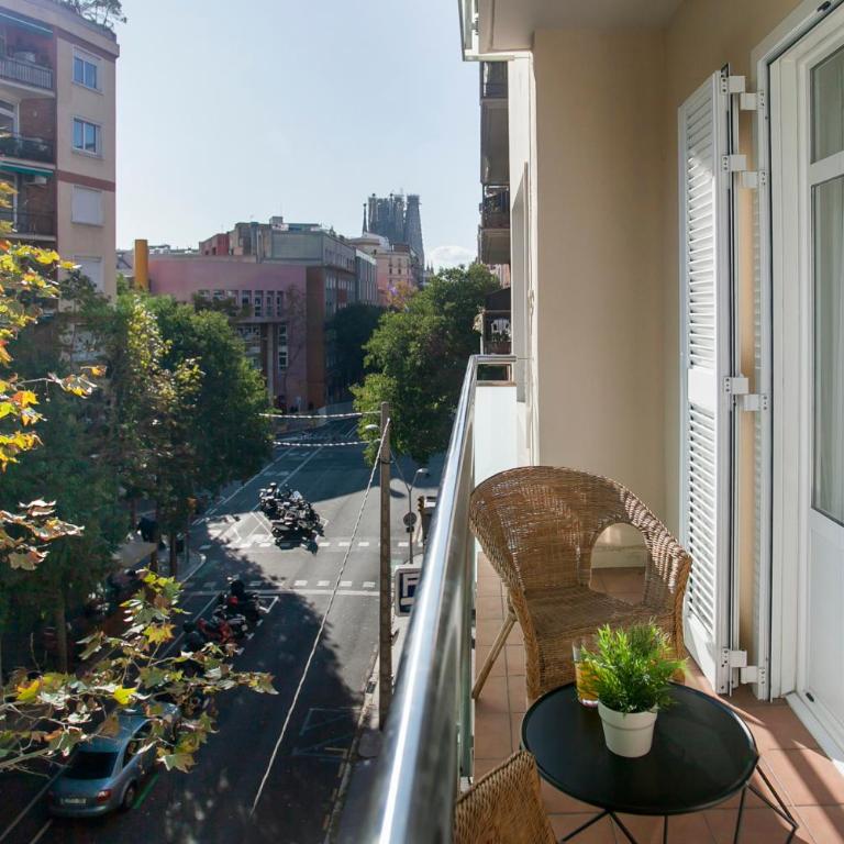 BBarcelona Sagrada Familia Flats - Apartment with Balcony - 1