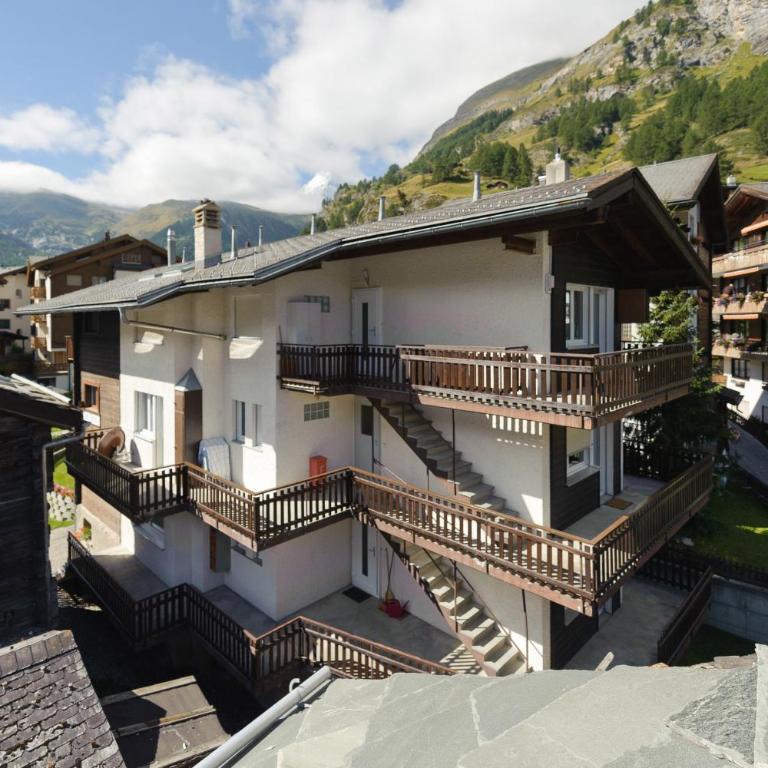 Chalet Aroleid Zermatt by Inspiringplaces Zermatt - Apartment mit 2 Schlafzimmern und Blick auf das Matterhorn - 12
