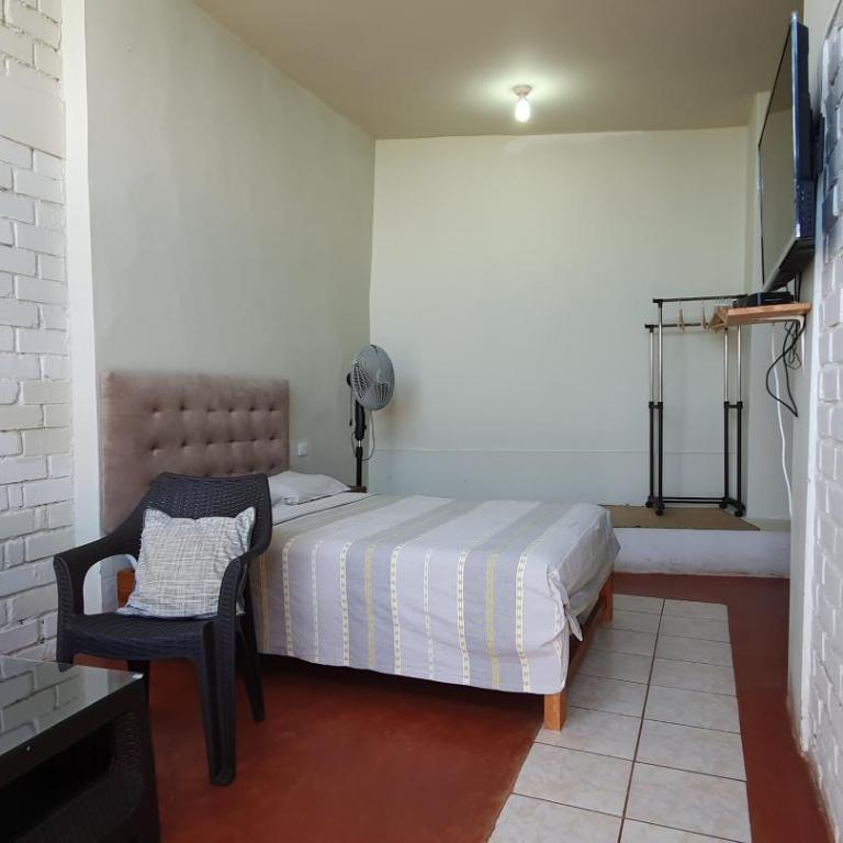 B&B Las Playitas - Family Room - 3