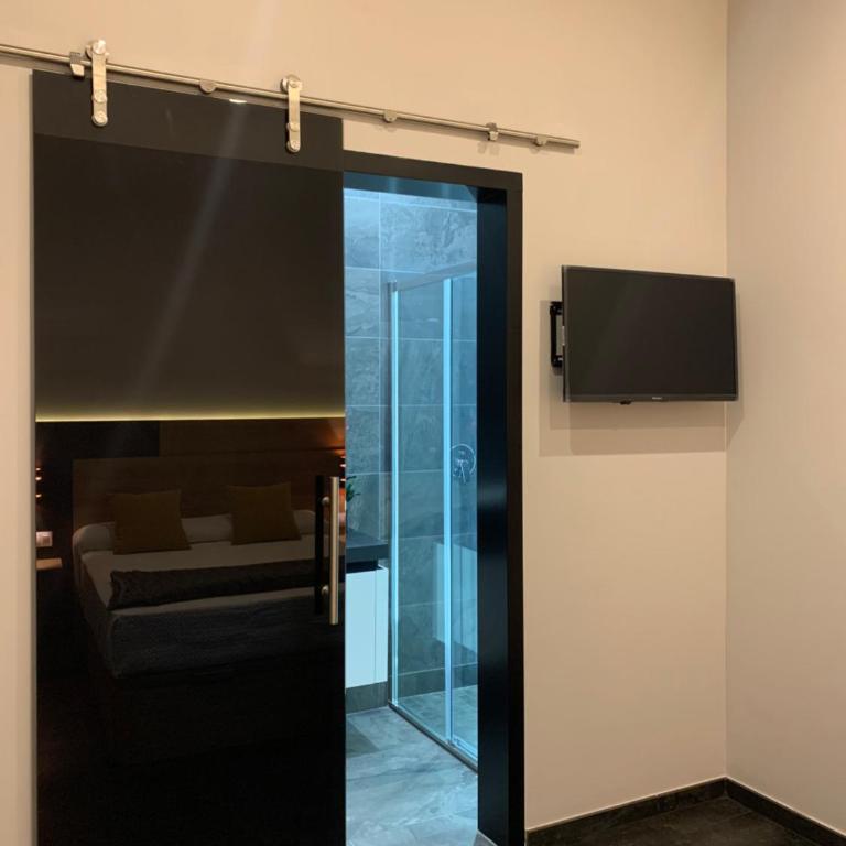 San Fernando 24 - One-Bedroom Apartment with Spa Bath - 14