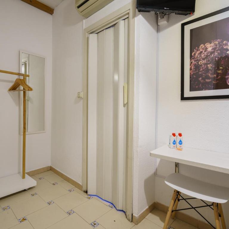 Hostal Austria - Camera Matrimoniale Interna - 8