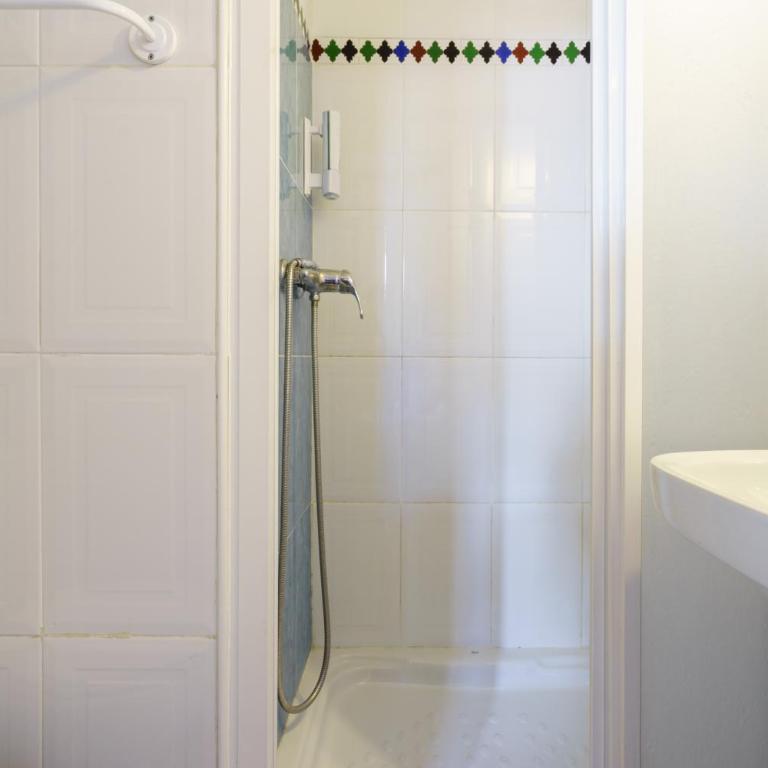 Hostal Austria - Camera Matrimoniale con Balcone - 16