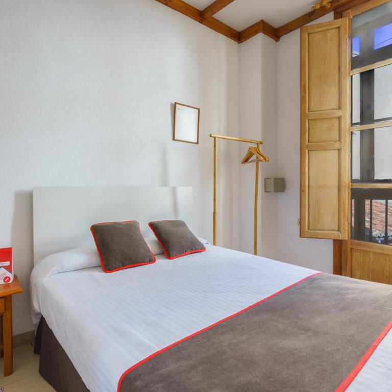 Hostal Austria - Camera Matrimoniale con Balcone - 4