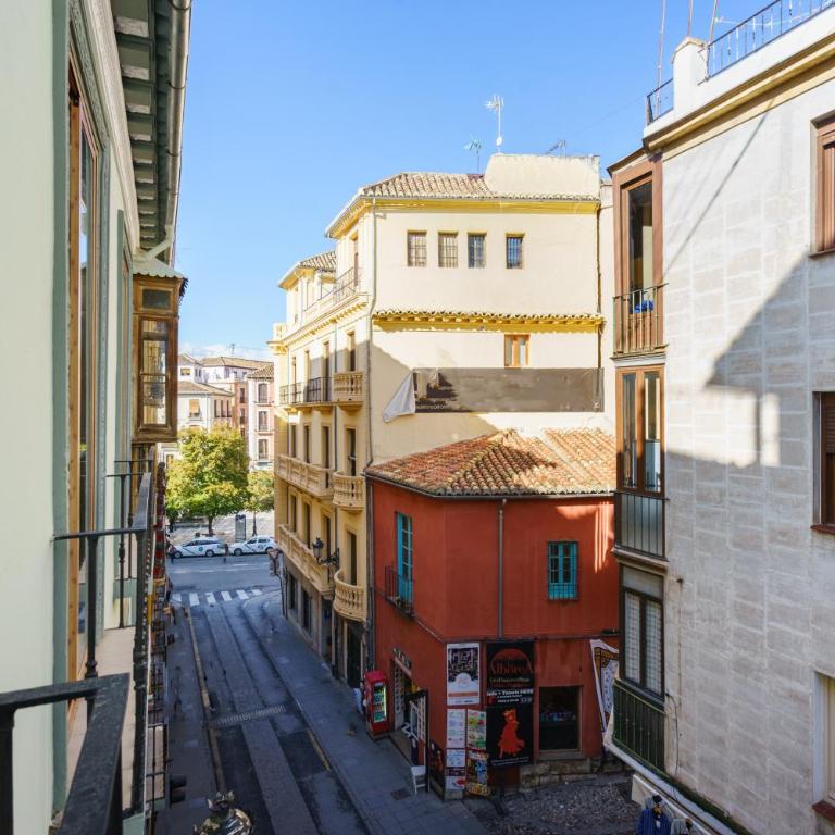 Hostal Austria - Camera Matrimoniale con Balcone - 2