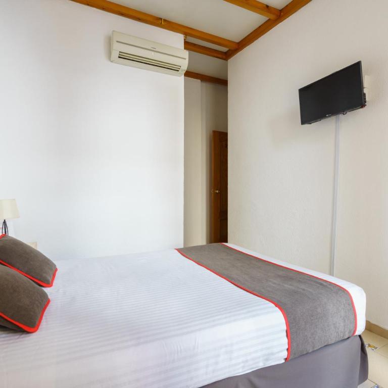 Hostal Austria - Camera Matrimoniale con Balcone - 6