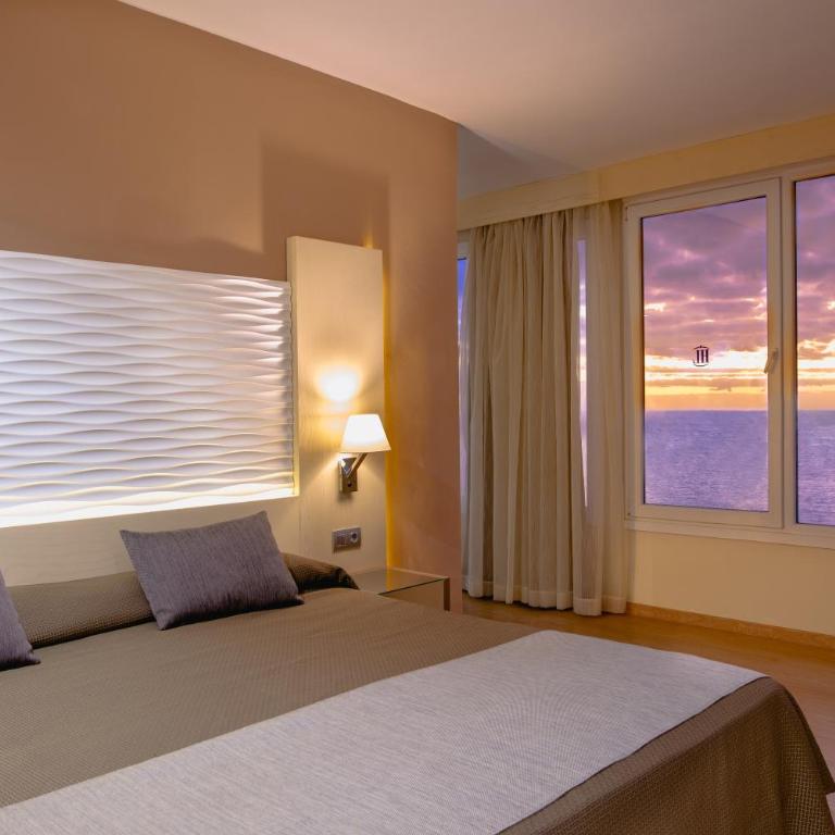 HL Suitehotel Playa del Inglés - Adults Only - Suite Deluxe con bañera de hidromasaje - 2