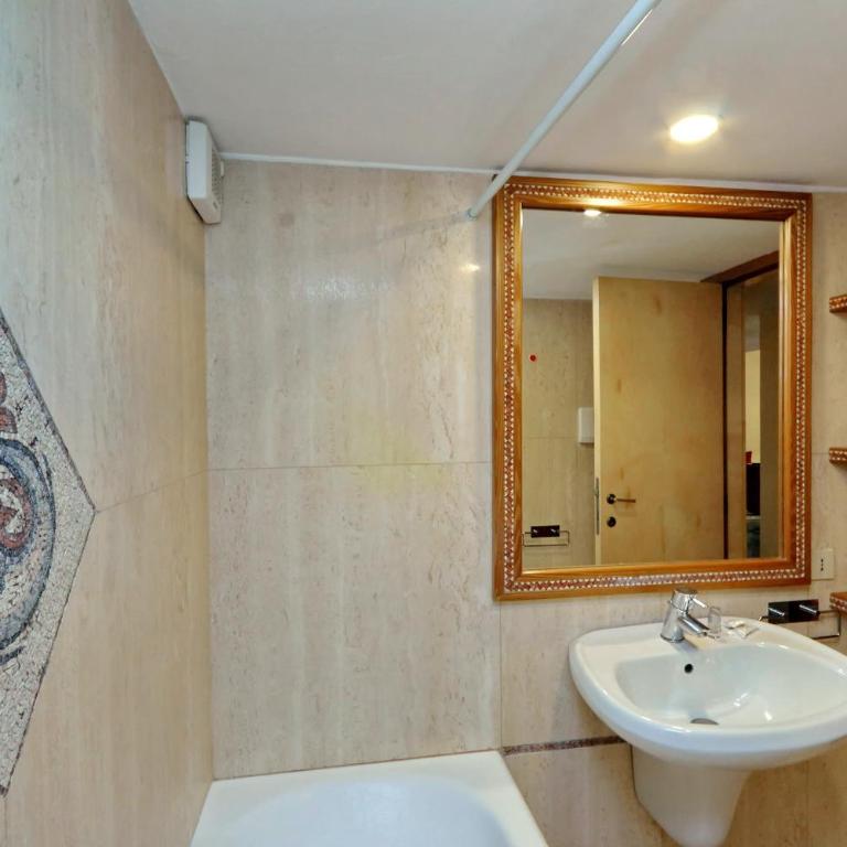 Campo Dei Fiori Home - Appartamento con 2 Camere da Letto - 18