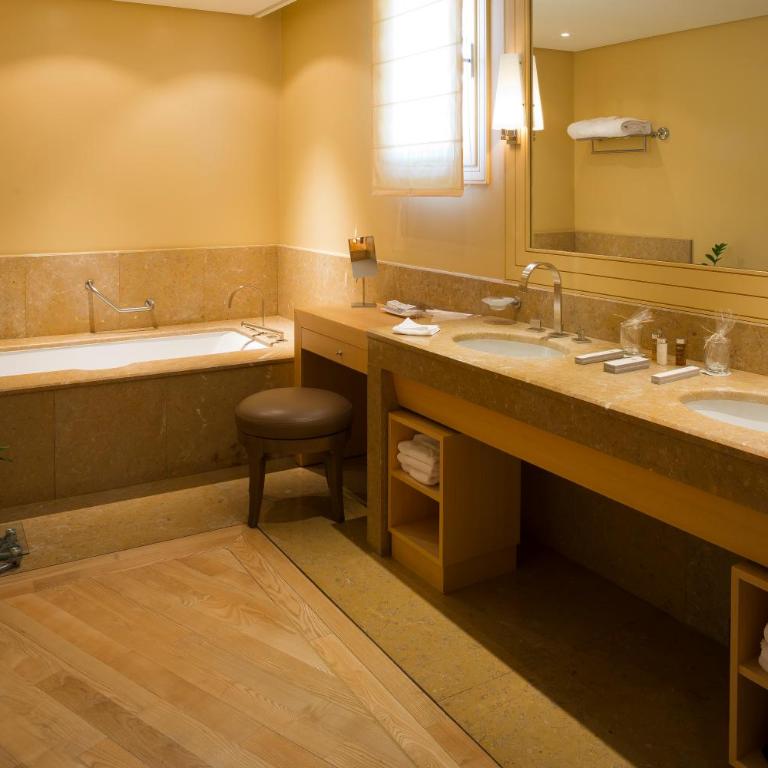 Bastide Saint Antoine - Relais & Châteaux - Suite - 4